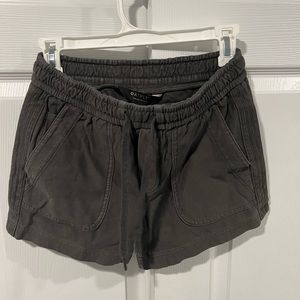Athleta farallon shorts black. Size 0.